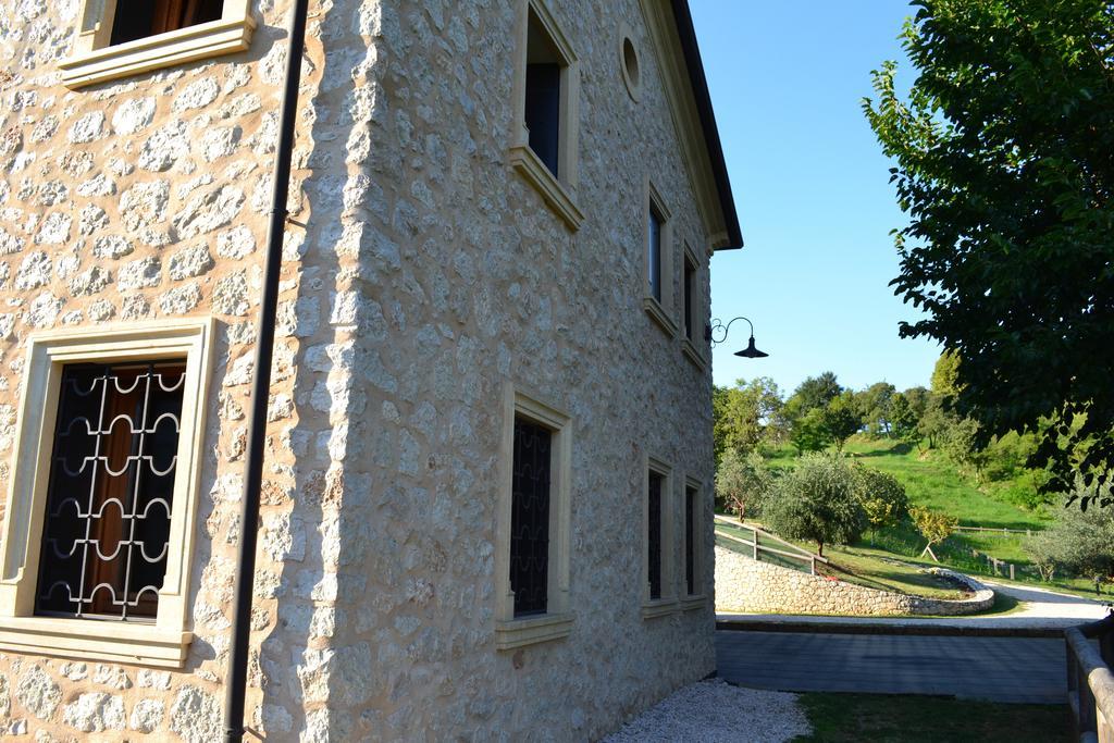 Casale La Rocchetta Bed & Breakfast Лониго Екстериор снимка